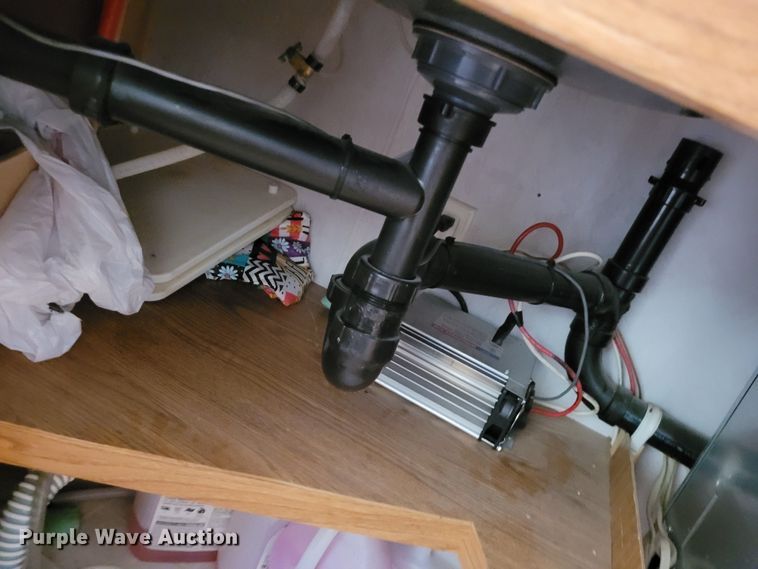 image for item DK1926 2001 Fleetwood Wilderness GL  camper