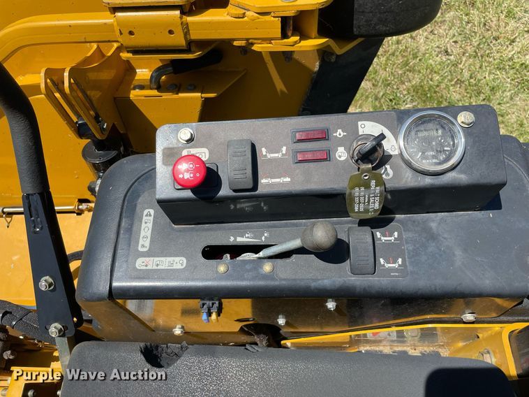 image for item DL3775 2016 Hustler Super 104  ZTR lawn mower