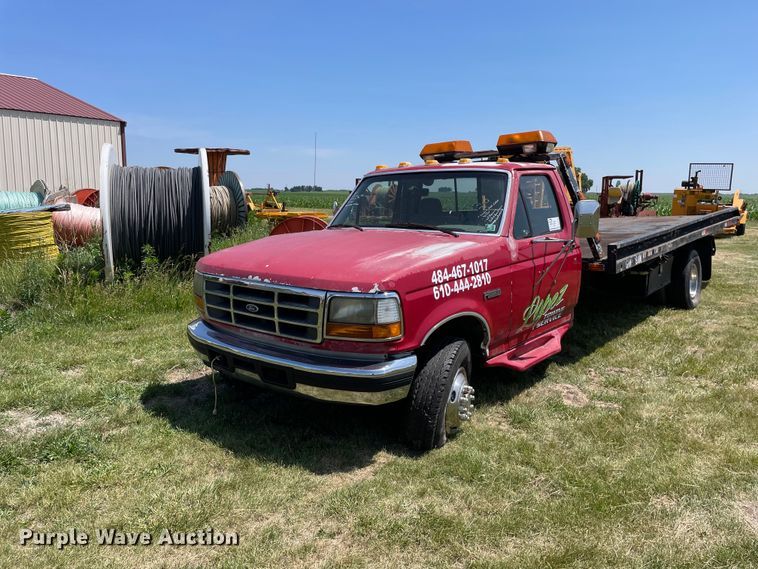 image for item DL3782 1989 Ford F-Super Duty  tow truck