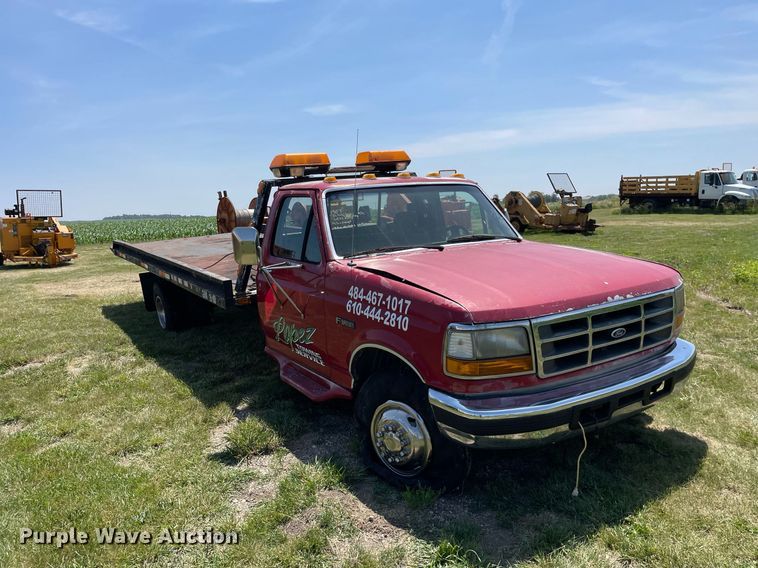 image for item DL3782 1989 Ford F-Super Duty  tow truck