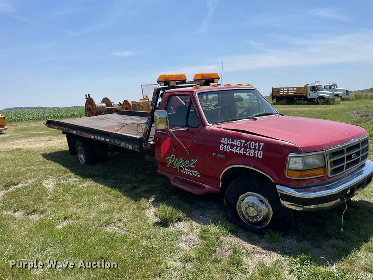 image for item DL3782 1989 Ford F-Super Duty  tow truck