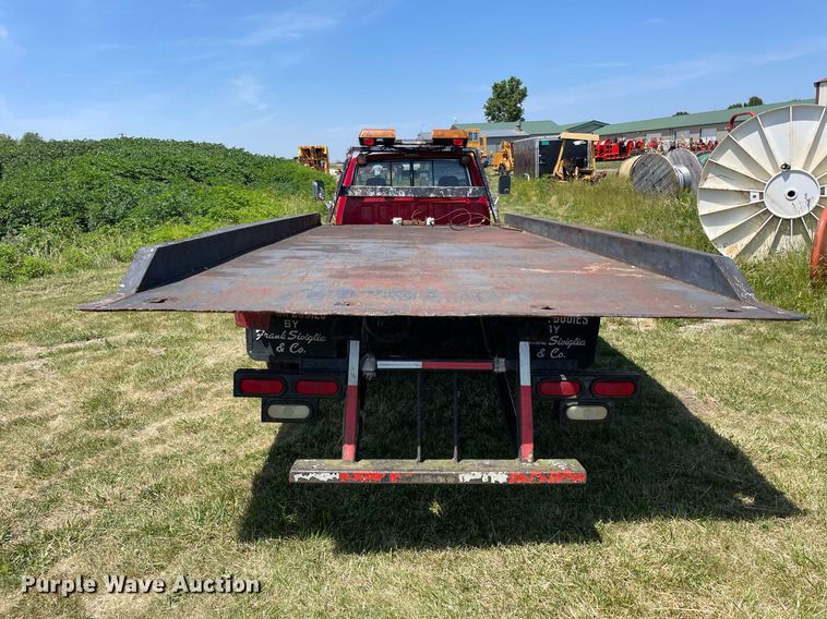 image for item DL3782 1989 Ford F-Super Duty  tow truck