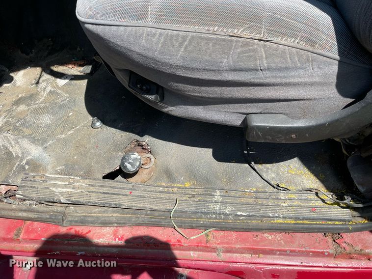 image for item DL3782 1989 Ford F-Super Duty  tow truck