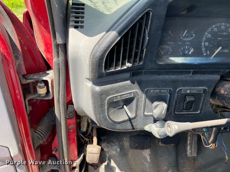 image for item DL3782 1989 Ford F-Super Duty  tow truck