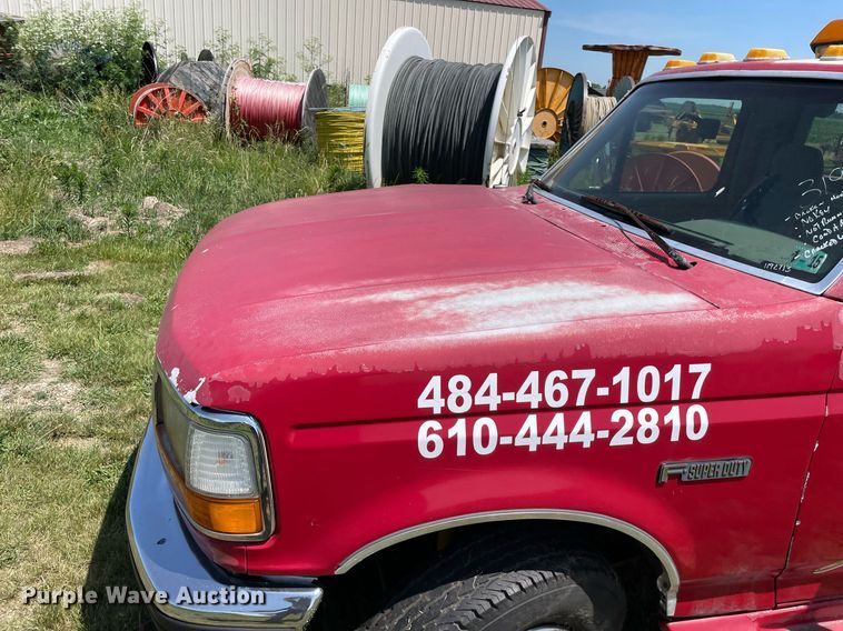 image for item DL3782 1989 Ford F-Super Duty  tow truck