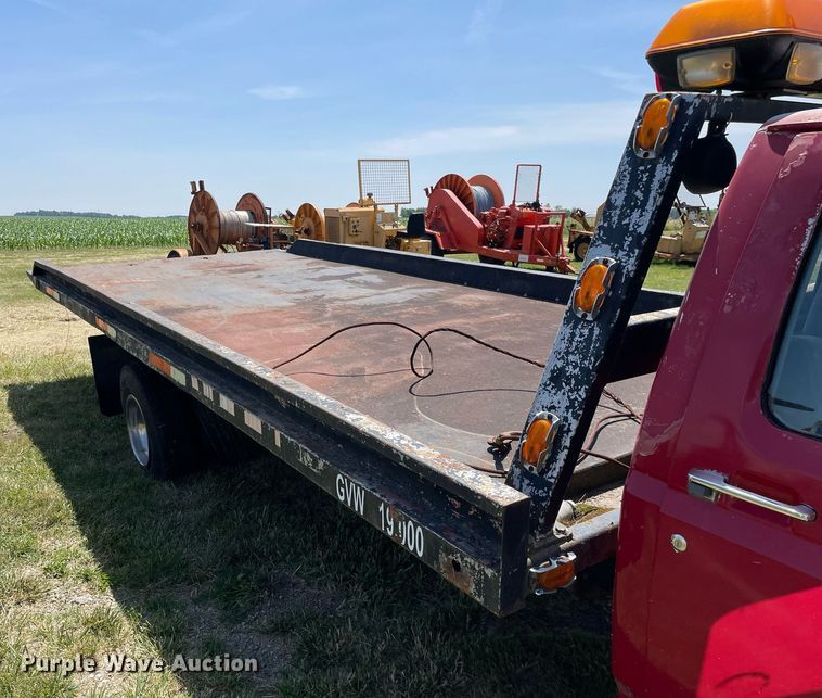 image for item DL3782 1989 Ford F-Super Duty  tow truck