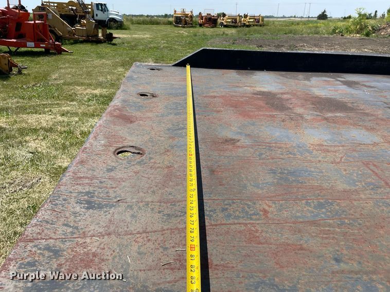 image for item DL3782 1989 Ford F-Super Duty  tow truck