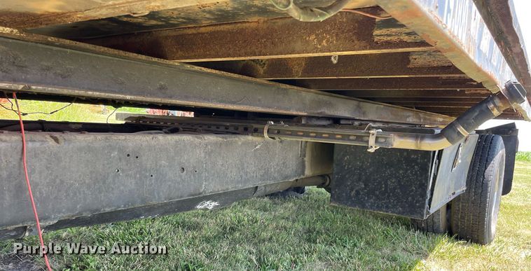 image for item DL3782 1989 Ford F-Super Duty  tow truck