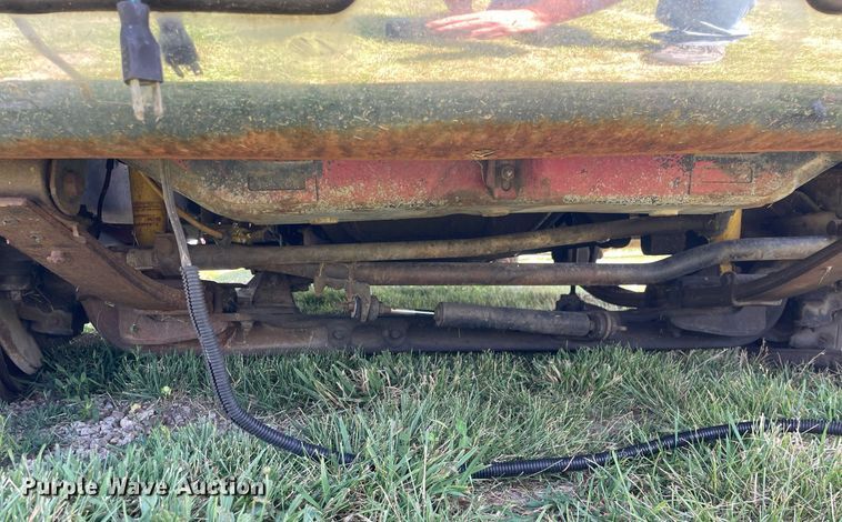 image for item DL3782 1989 Ford F-Super Duty  tow truck