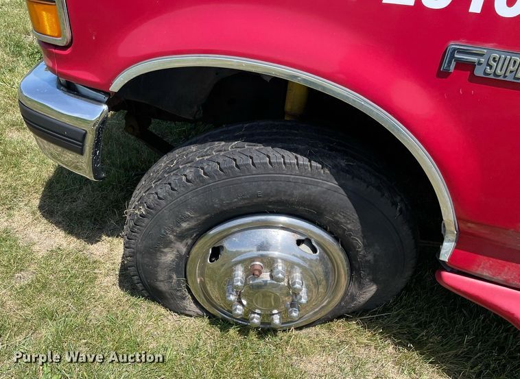 image for item DL3782 1989 Ford F-Super Duty  tow truck