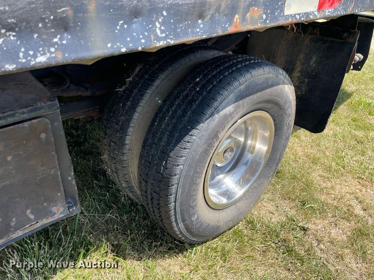 image for item DL3782 1989 Ford F-Super Duty  tow truck