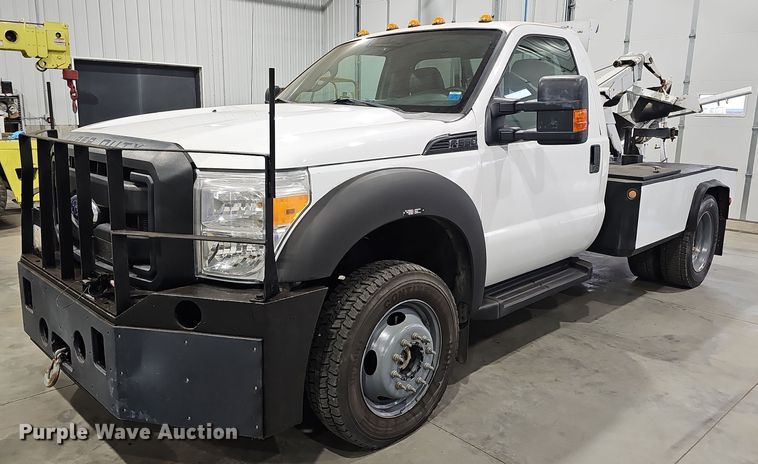 image for item DM8030 2014 Ford F550 Super Duty  tow truck