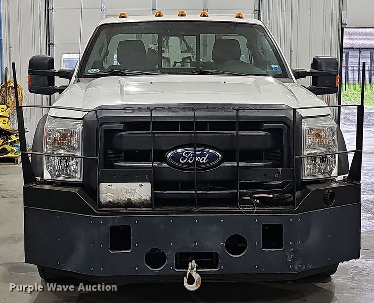 image for item DM8030 2014 Ford F550 Super Duty  tow truck