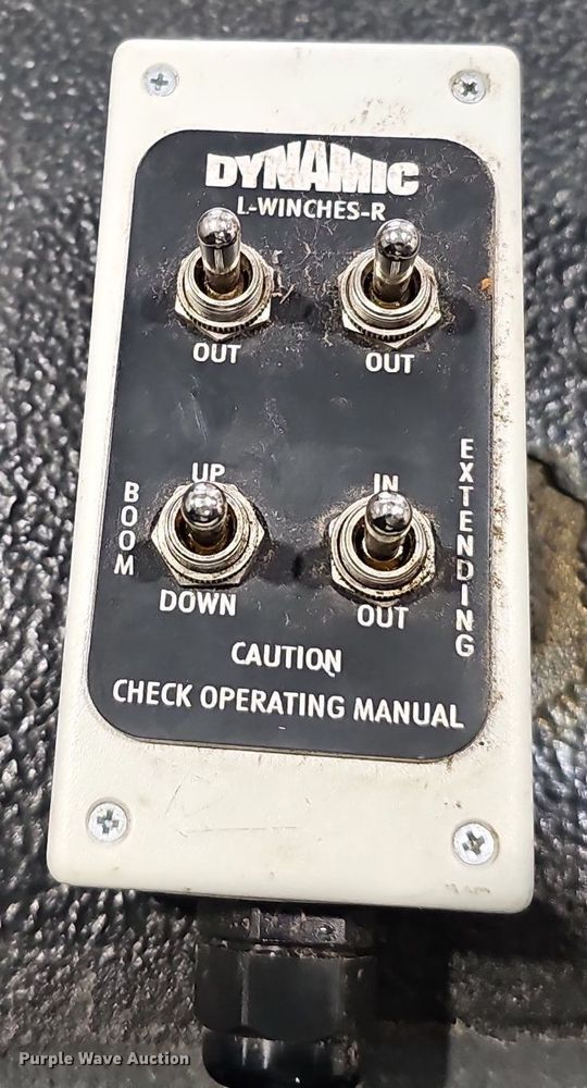 image for item DM8030 2014 Ford F550 Super Duty  tow truck