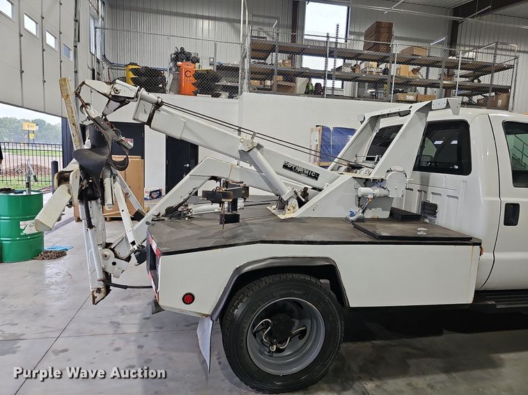 image for item DM8030 2014 Ford F550 Super Duty  tow truck