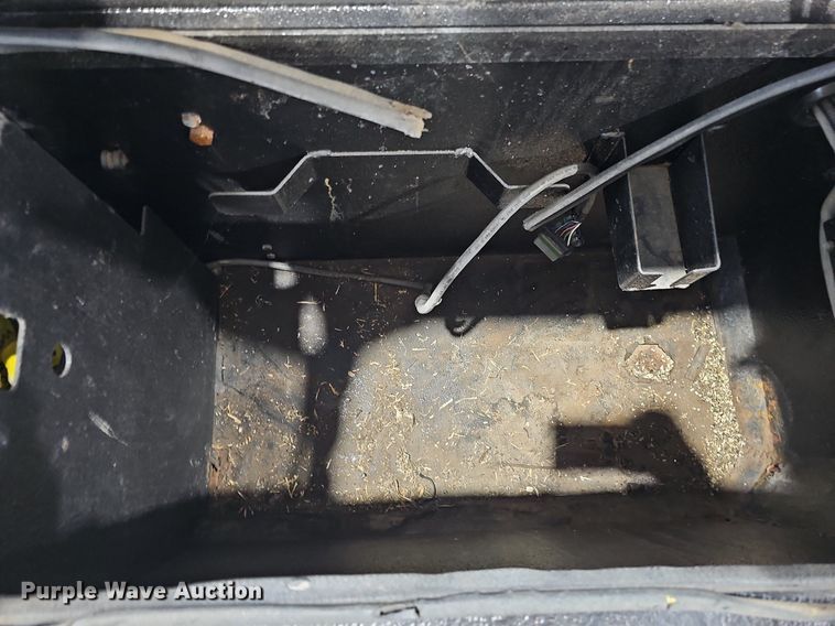 image for item DM8030 2014 Ford F550 Super Duty  tow truck