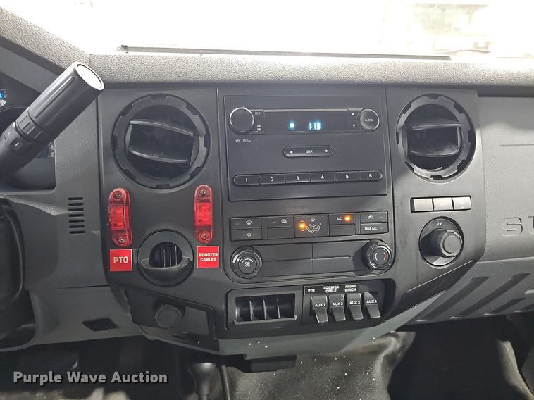 image for item DM8030 2014 Ford F550 Super Duty  tow truck