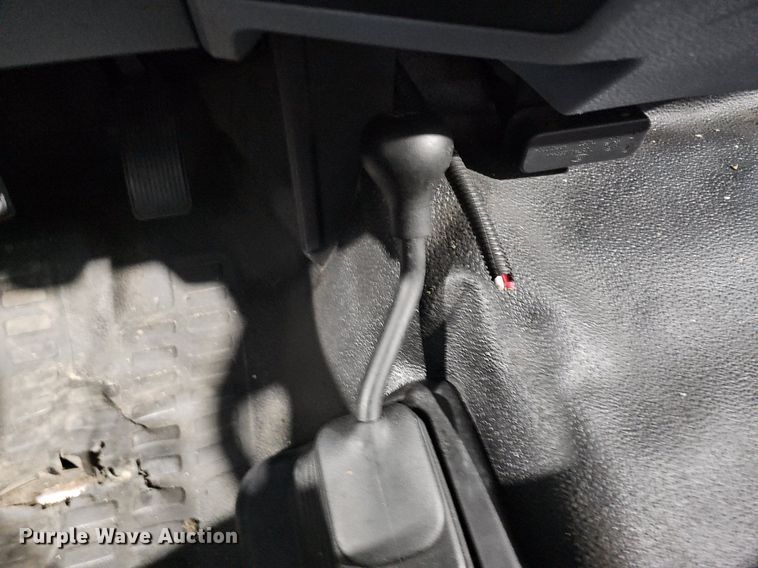 image for item DM8030 2014 Ford F550 Super Duty  tow truck