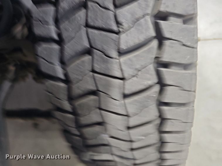 image for item DM8030 2014 Ford F550 Super Duty  tow truck