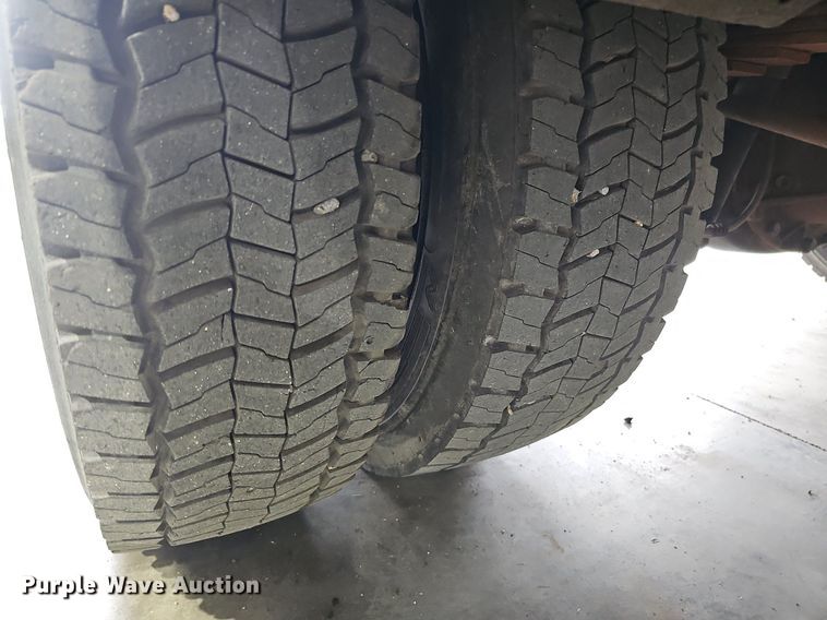 image for item DM8030 2014 Ford F550 Super Duty  tow truck