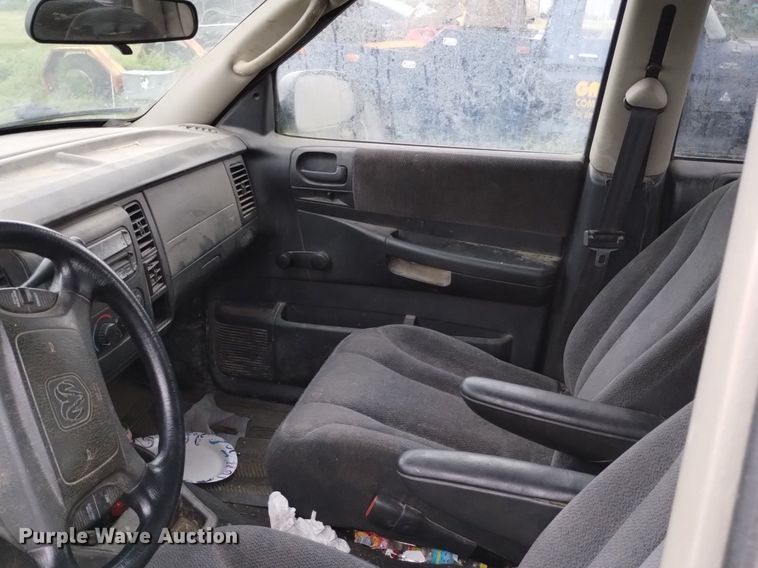 image for item DN6491 2004 Dodge Dakota SXT  Quad Cab pickup truck