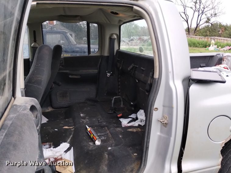 image for item DN6491 2004 Dodge Dakota SXT  Quad Cab pickup truck