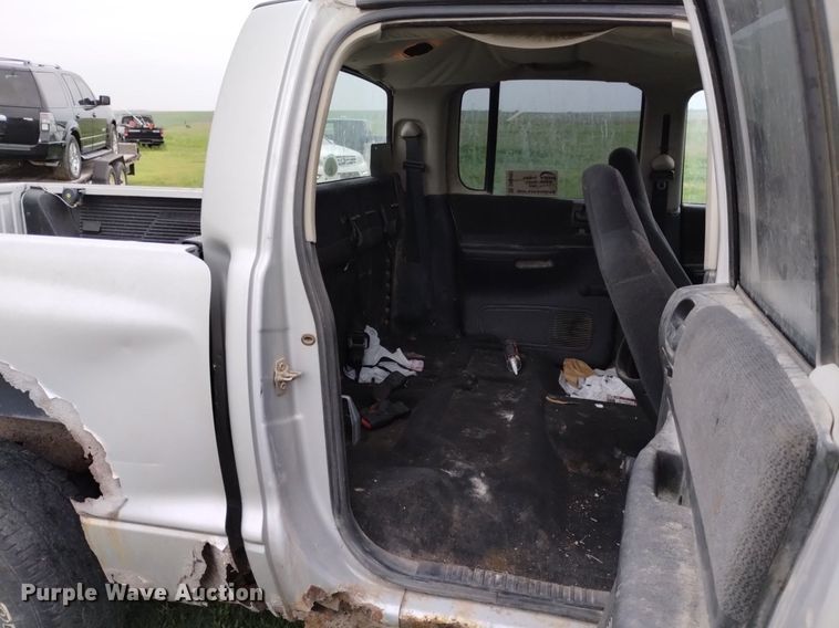 image for item DN6491 2004 Dodge Dakota SXT  Quad Cab pickup truck