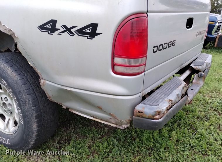 image for item DN6491 2004 Dodge Dakota SXT  Quad Cab pickup truck