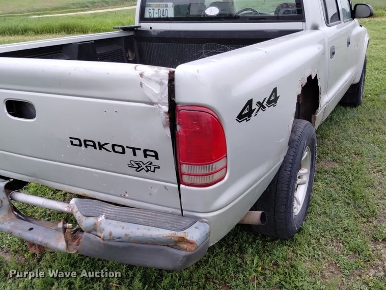 image for item DN6491 2004 Dodge Dakota SXT  Quad Cab pickup truck
