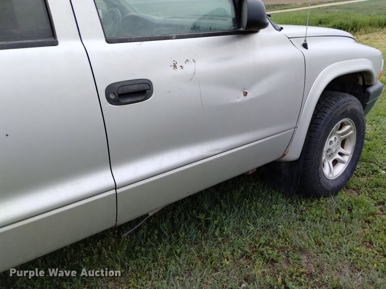 image for item DN6491 2004 Dodge Dakota SXT  Quad Cab pickup truck