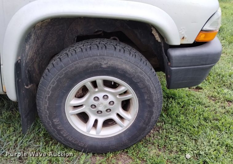 image for item DN6491 2004 Dodge Dakota SXT  Quad Cab pickup truck