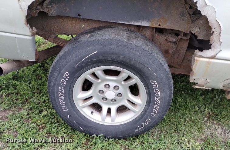 image for item DN6491 2004 Dodge Dakota SXT  Quad Cab pickup truck