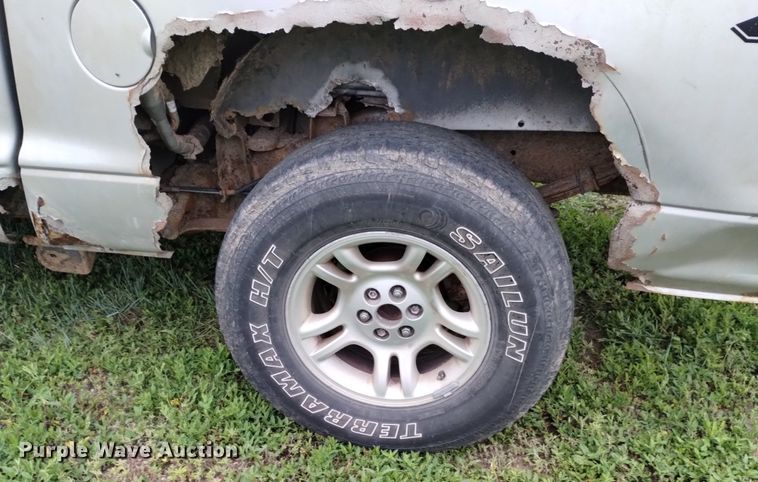 image for item DN6491 2004 Dodge Dakota SXT  Quad Cab pickup truck