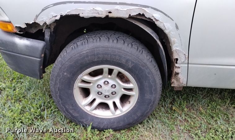 image for item DN6491 2004 Dodge Dakota SXT  Quad Cab pickup truck