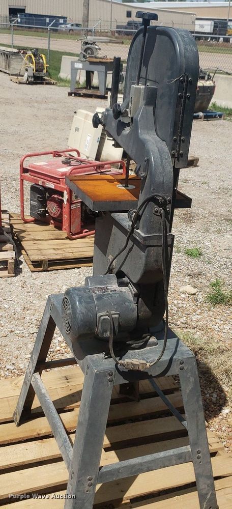 image for item DP7964 Craftsman  band saw