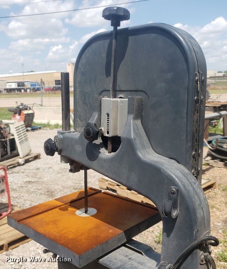 image for item DP7964 Craftsman  band saw