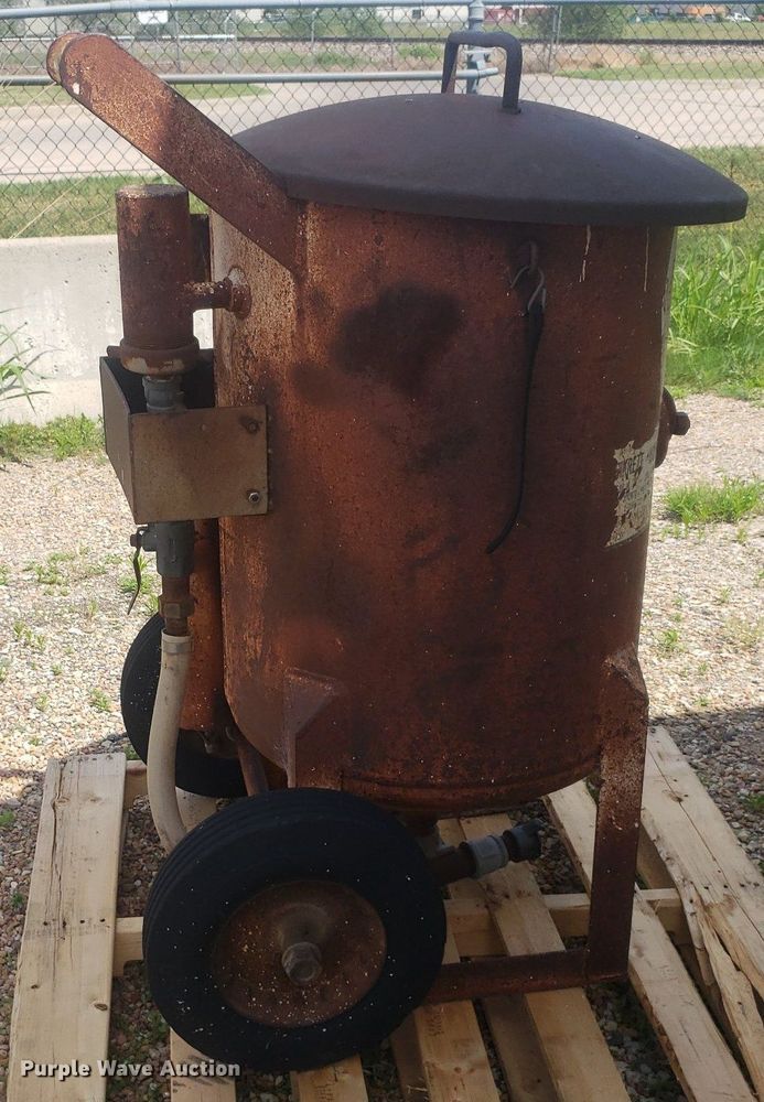 image for item DP7965 Schmidt MFG.  sand blaster