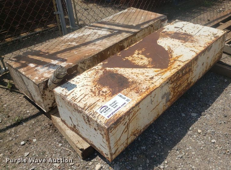 image for item DP7967 (2) fuel tanks