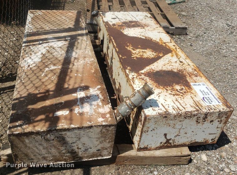 image for item DP7967 (2) fuel tanks