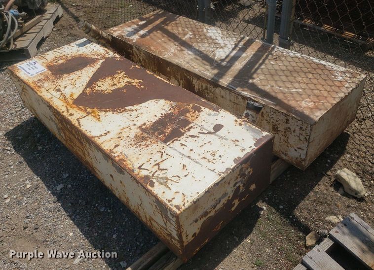 image for item DP7967 (2) fuel tanks