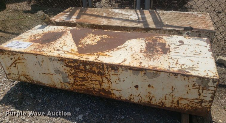 image for item DP7967 (2) fuel tanks