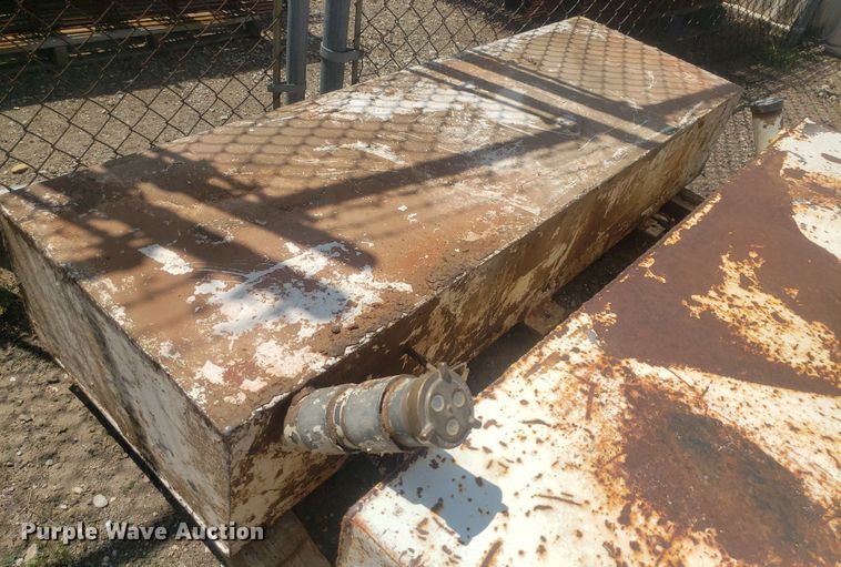 image for item DP7967 (2) fuel tanks