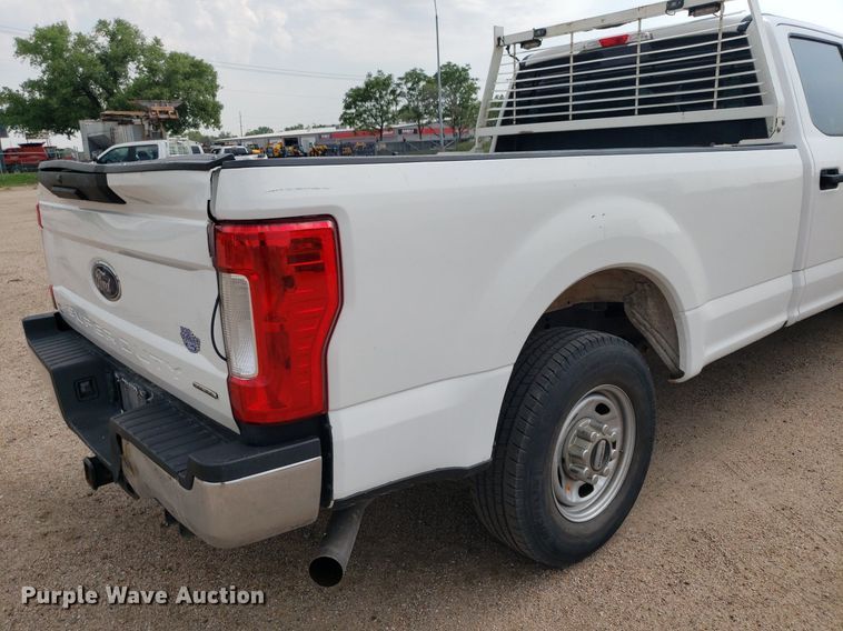 image for item DP7984 2018 Ford F250 Super Duty  Crew Cab pickup truck