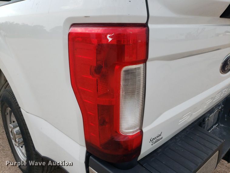 image for item DP7984 2018 Ford F250 Super Duty  Crew Cab pickup truck