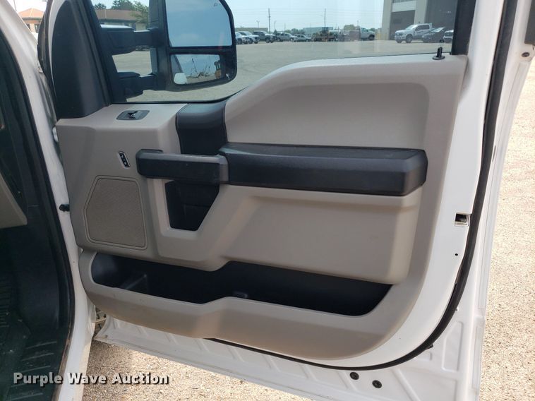 image for item DP7984 2018 Ford F250 Super Duty  Crew Cab pickup truck