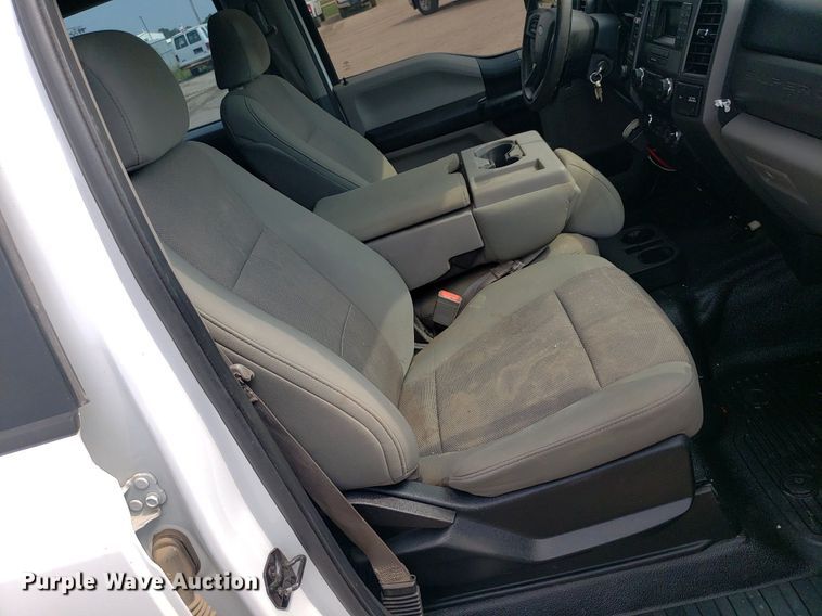 image for item DP7984 2018 Ford F250 Super Duty  Crew Cab pickup truck