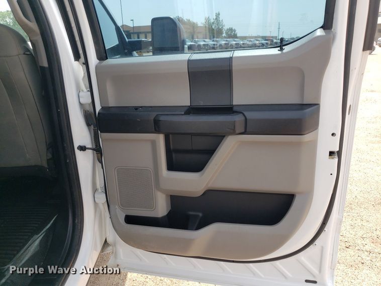 image for item DP7984 2018 Ford F250 Super Duty  Crew Cab pickup truck