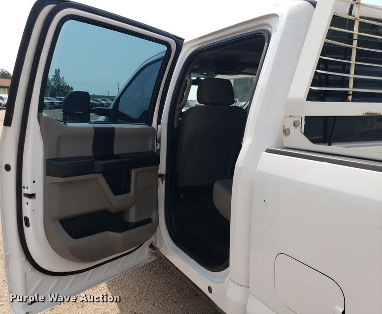 image for item DP7984 2018 Ford F250 Super Duty  Crew Cab pickup truck