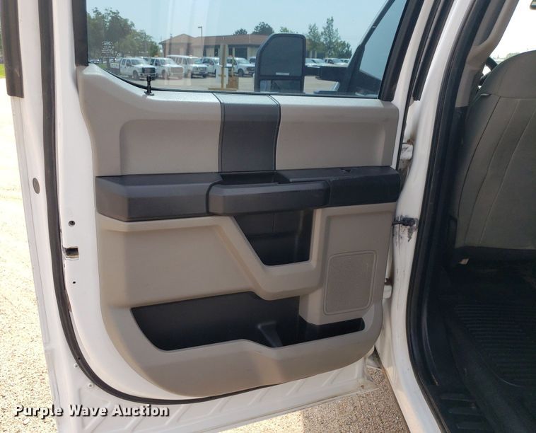 image for item DP7984 2018 Ford F250 Super Duty  Crew Cab pickup truck