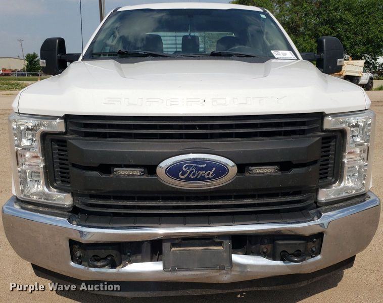 image for item DP7985 2018 Ford F250 Super Duty  Crew Cab pickup truck